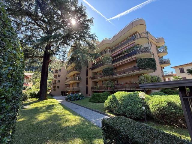 Appartamento in vendita a Como, Lombardia
