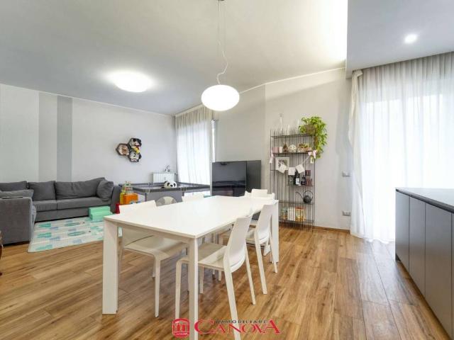 Appartamento in vendita a Como, Lombardia