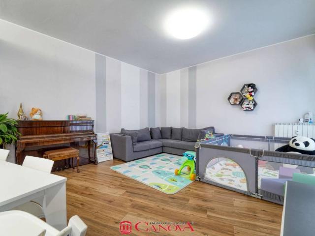 Appartamento in vendita a Como, Lombardia