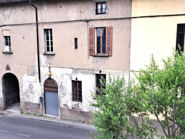 Appartamento in vendita a Trecallo, Como