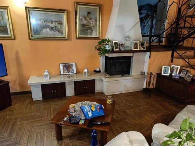 Appartamento in vendita a Como, Lombardia