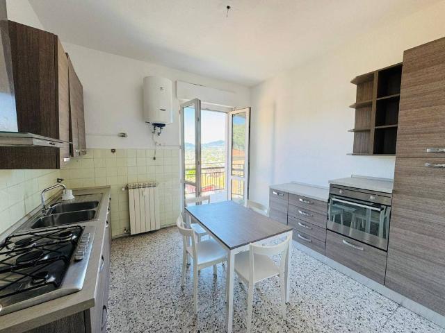 Appartamento in vendita a Sagnino, Como