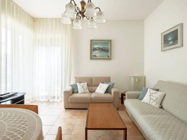 Appartamento in vendita a Como, Lombardia