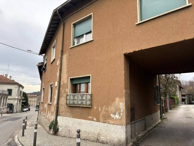 Appartamento in vendita a Como, Lombardia