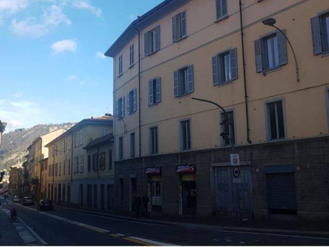 Appartamento in vendita a San Rocco, Como