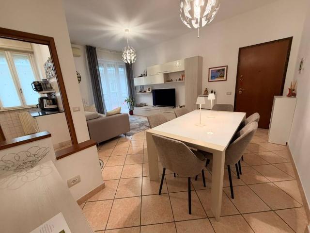 Appartamento in vendita a Roncate, Como