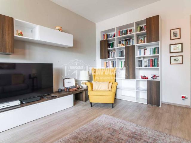 Appartamento in vendita a Como, Lombardia
