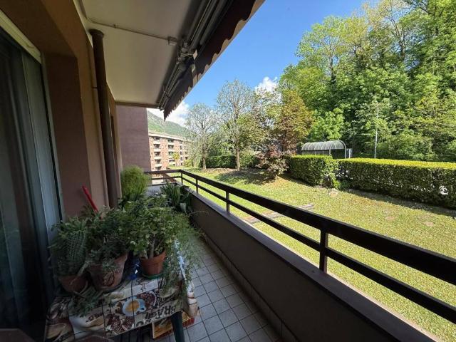 Appartamento in vendita a Como, Lombardia