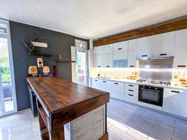 Appartamento in vendita a Sagnino, Como