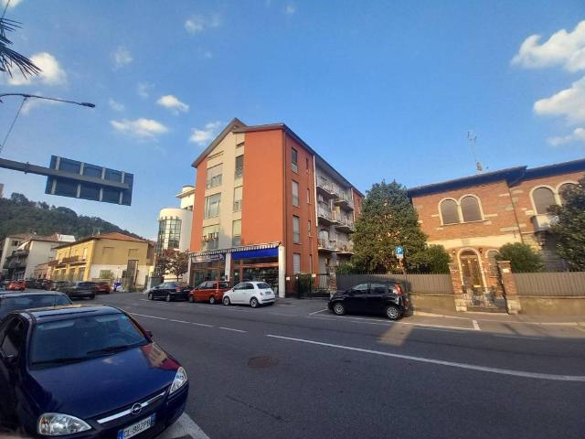Appartamento in vendita a Como, Lombardia