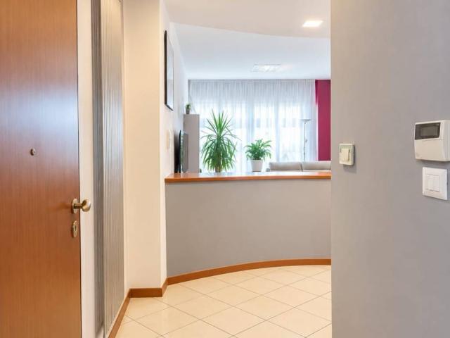 Appartamento in vendita a Como, Lombardia