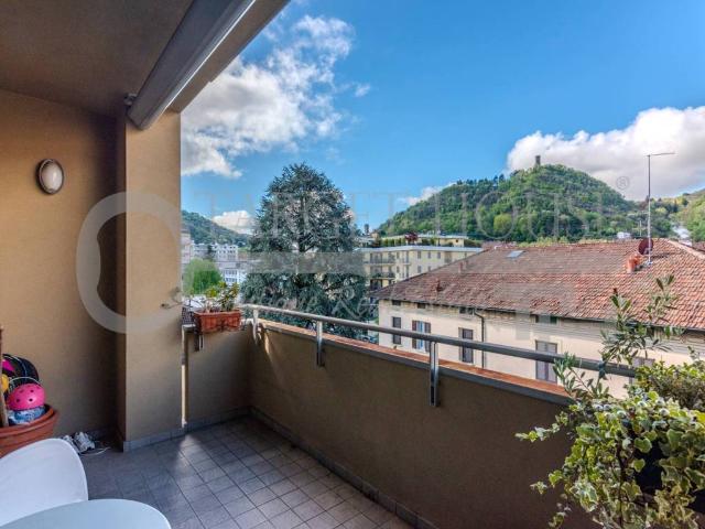 Appartamento in vendita a San Rocco, Como