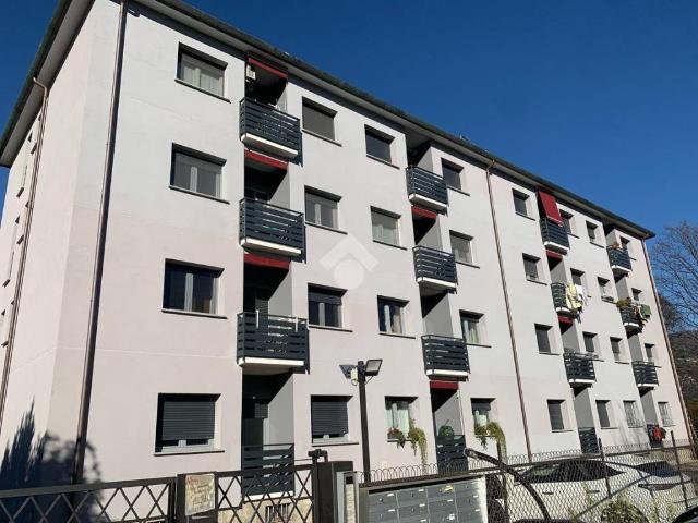 Appartamento in vendita a Muggiò, Como