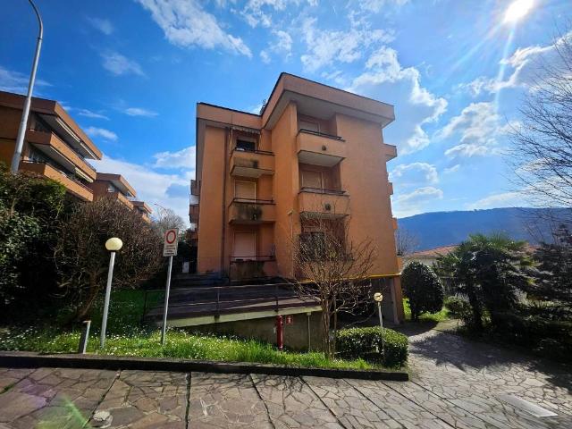 Appartamento in vendita a Como, Lombardia