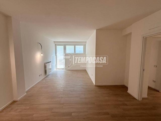 Appartamento in vendita a Sagnino, Como