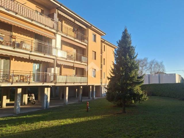 Appartamento in vendita a Prestino, Como