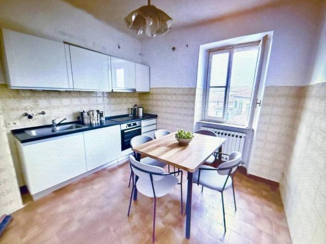 Appartamento in vendita a Como, Lombardia