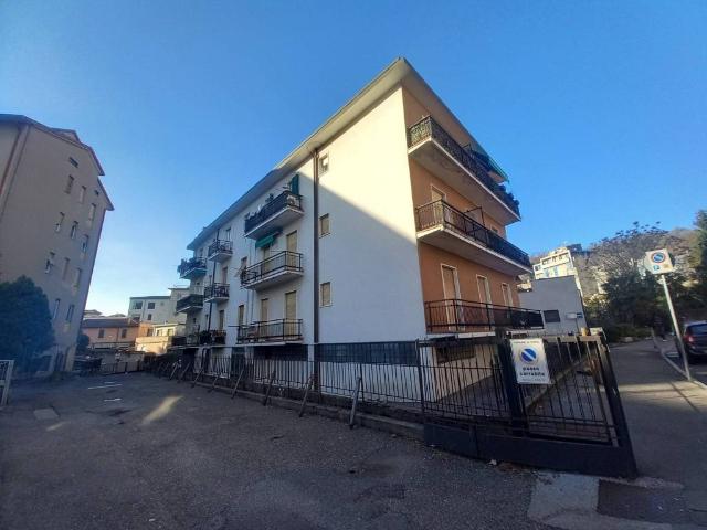 Appartamento in vendita a Como, Lombardia