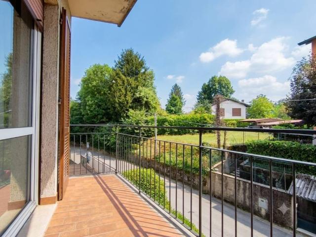 Appartamento in vendita a Como, Lombardia