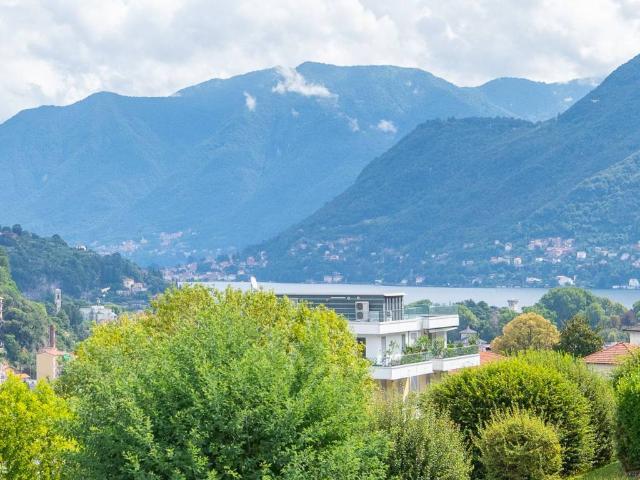 Appartamento in vendita a Monte Olimpino, Como