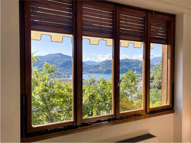 Appartamento in vendita a San Martino, Como