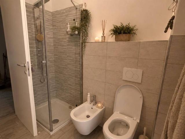 Appartamento in vendita a Muggiò, Como