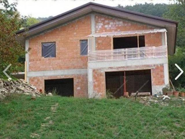 Villa Indipendente in vendita a Compiano, Reggio Emilia