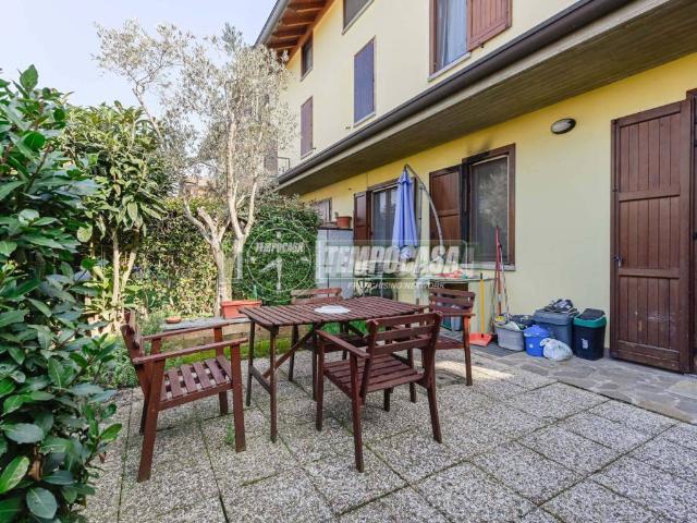 Appartamento in vendita a Comun Nuovo, Lombardia