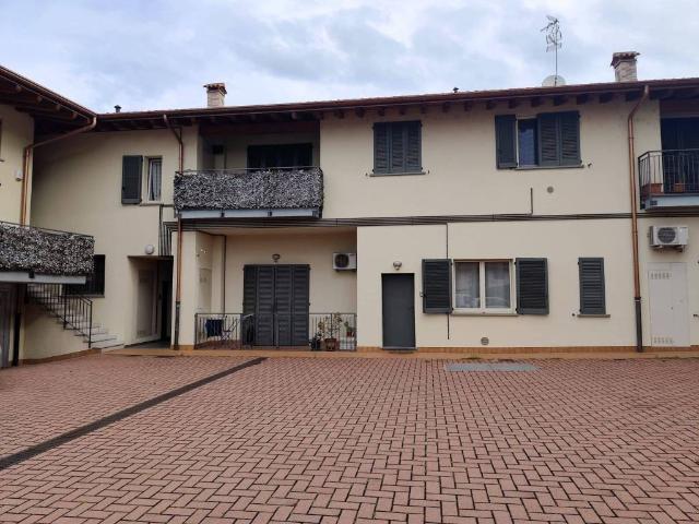 Appartamento in vendita a Comun Nuovo, Lombardia