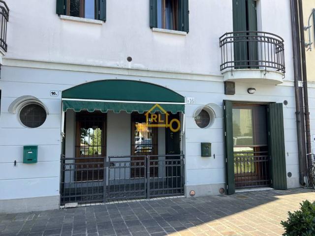 Appartamento in vendita a Concordia Sagittaria, Veneto