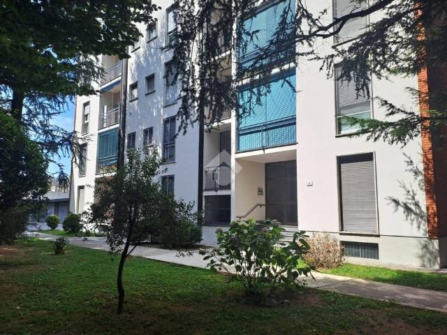 Appartamento in vendita a Concorezzo, Lombardia
