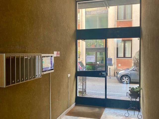 Appartamento in vendita a Concorezzo, Monza-brianza