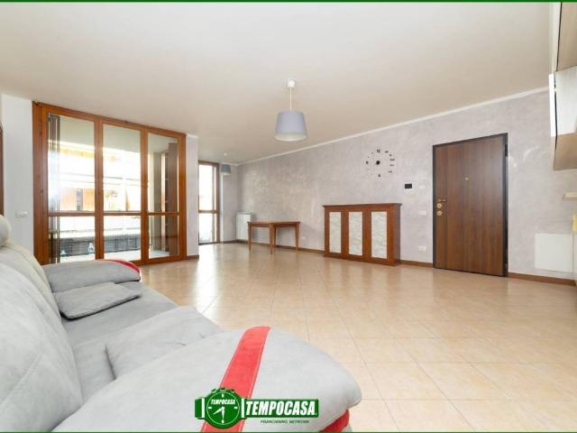 Appartamento in vendita a Concorezzo, Lombardia