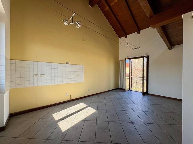 Appartamento in vendita a Concorezzo, Lombardia