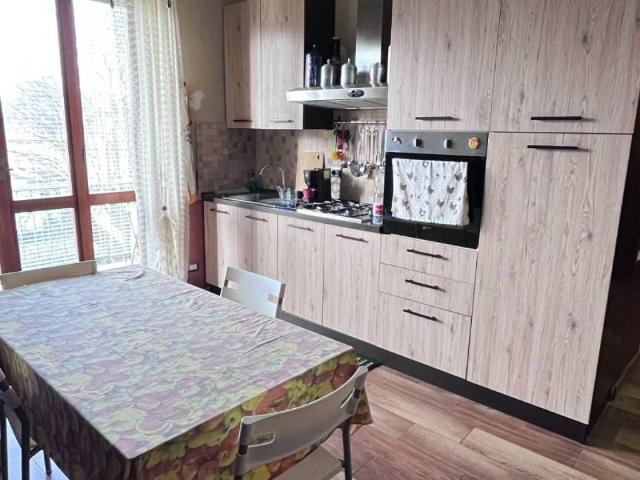 Appartamento in vendita a Concorezzo, Lombardia