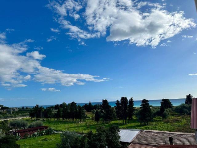 Appartamento in vendita a Calabria, Reggio Calabria