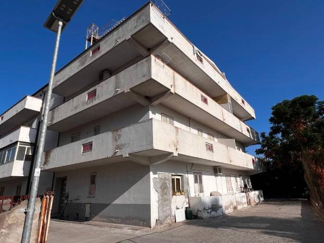 Appartamento in vendita a Calabria, Reggio Calabria
