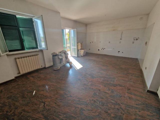 Appartamento in vendita a Calabria, Reggio Calabria