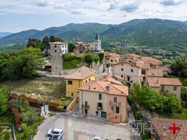 Appartamento in vendita a Configni, Lazio