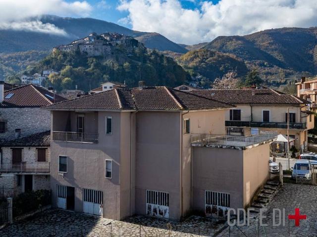 Appartamento in vendita a Contigliano, Lazio