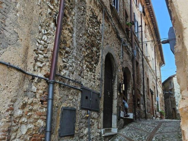 Appartamento in vendita a Contigliano, Lazio