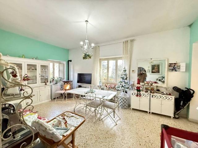 Appartamento in vendita a Contigliano, Lazio