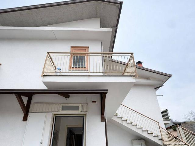 Appartamento in vendita a Contrada, Campania