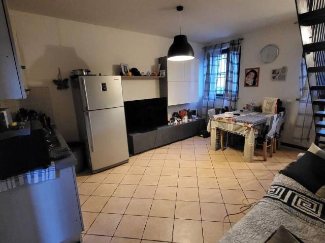 Appartamento in vendita a Copiano, Lombardia