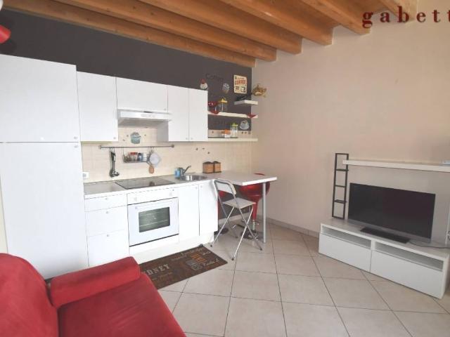 Appartamento in vendita a Corbetta, Lombardia