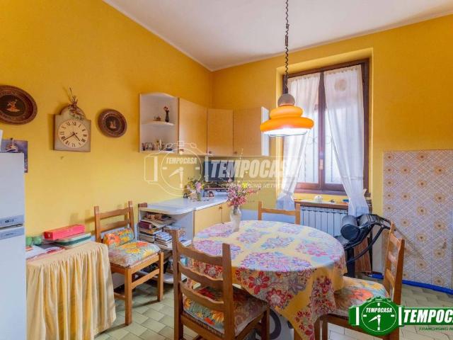 Appartamento in vendita a Corbetta, Lombardia