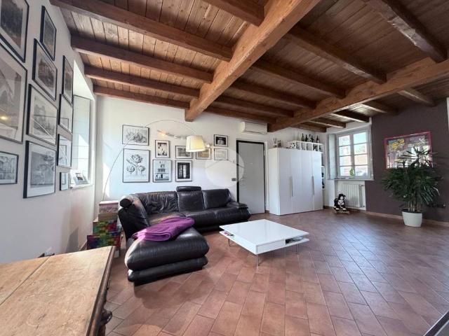Appartamento in vendita a Corbetta, Lombardia