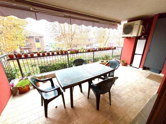 Appartamento in vendita a Corbetta, Lombardia