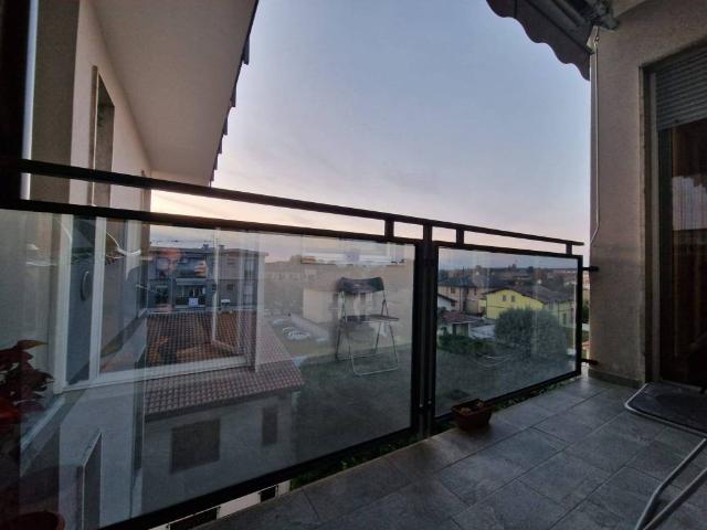 Appartamento in vendita a Corbetta, Lombardia