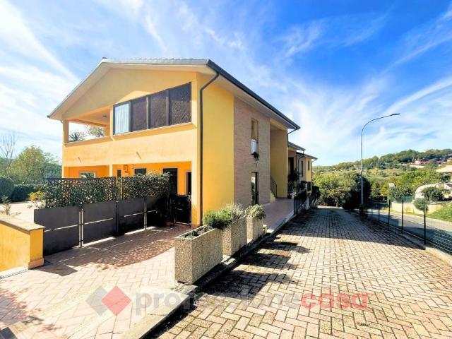 Appartamento in vendita a Chiugiana, Corciano